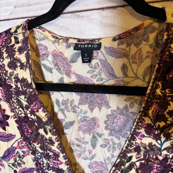 Torrid Bohemian Fit and Flare Long Sleeve Floral V-Neck Blouse 1X - Picture 4 of 8